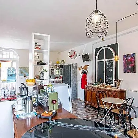Szálloda Maison 44 Master